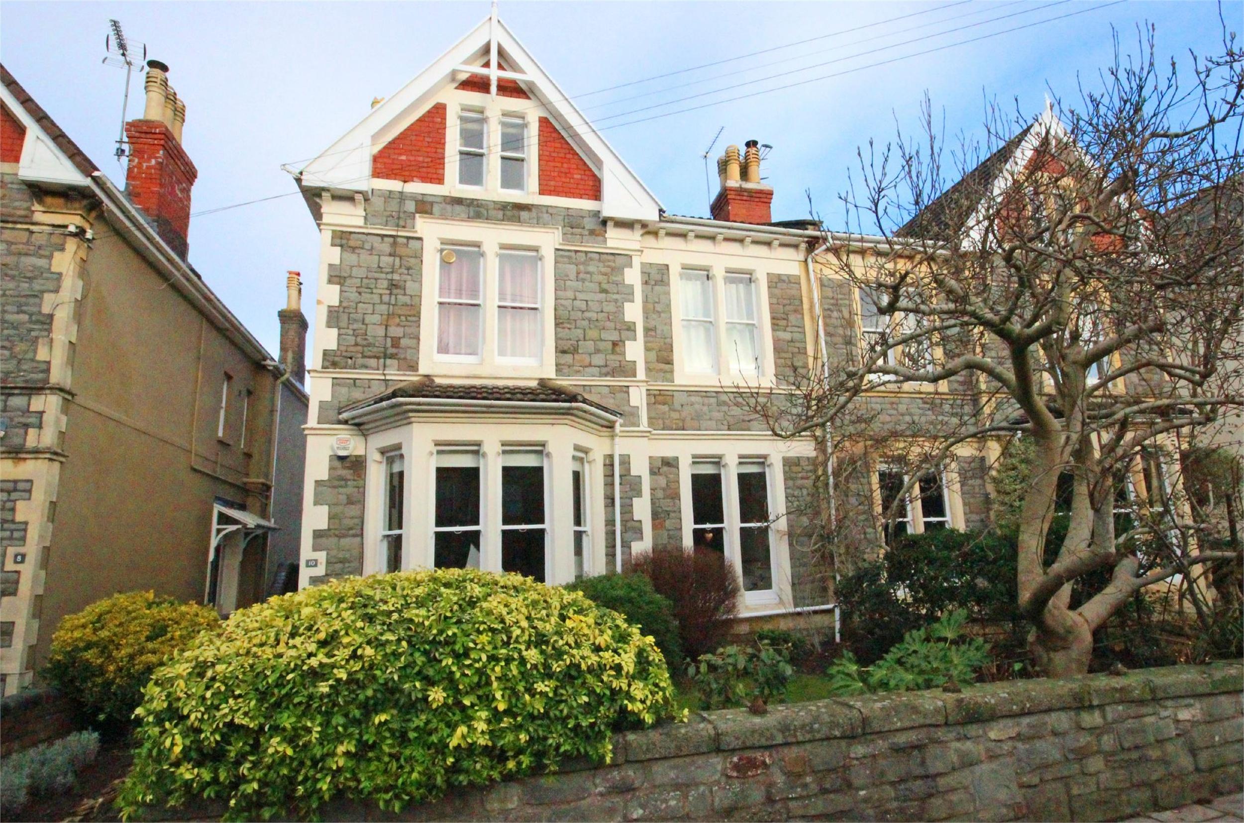 CJ Hole Henleaze 2 bedroom Flat SSTC in Henleaze Gardens, Henleaze, Bristol