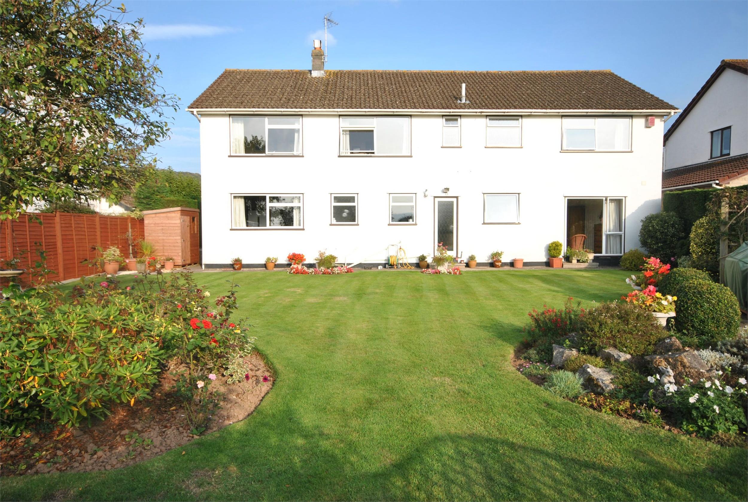 CJ Hole 5 bedroom Detached House for sale in Broadleaze Way