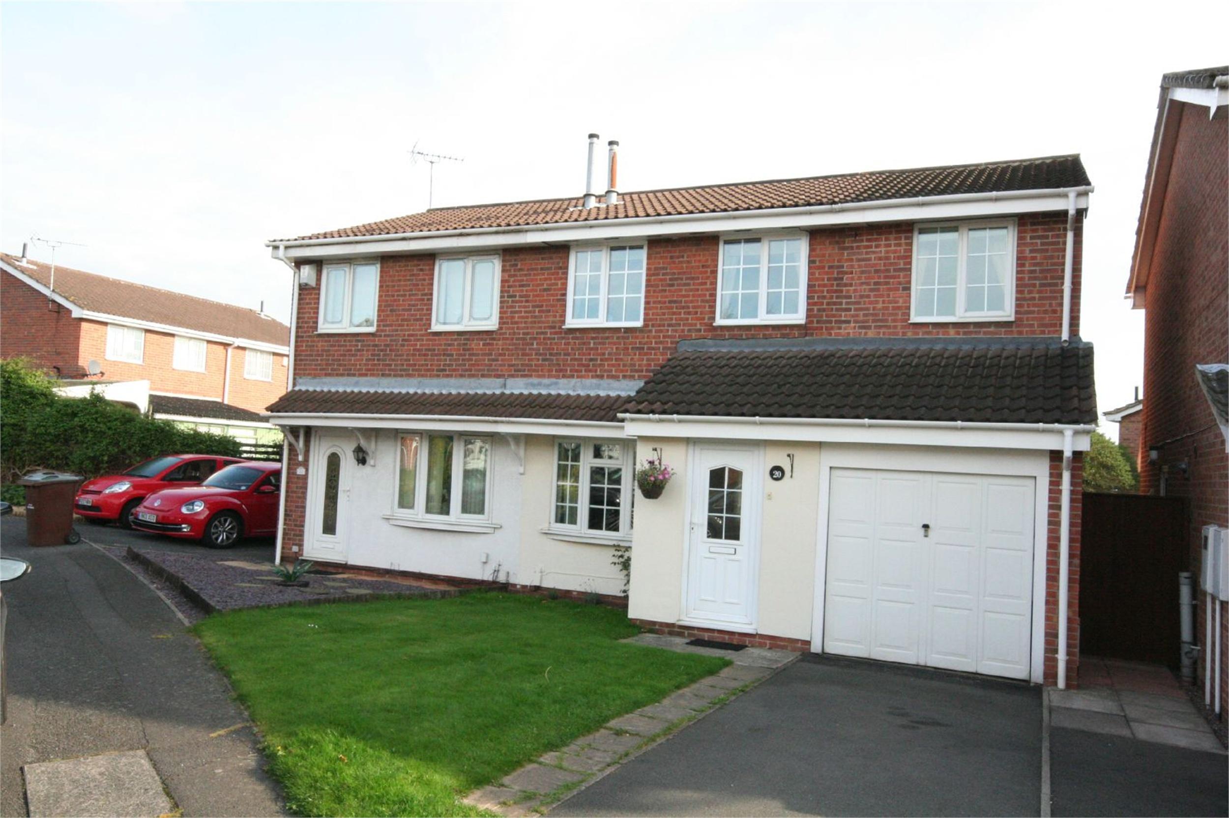 Whitegates Beeston 3 bedroom SemiDetached House Let Agreed in York Drive, Nottingham