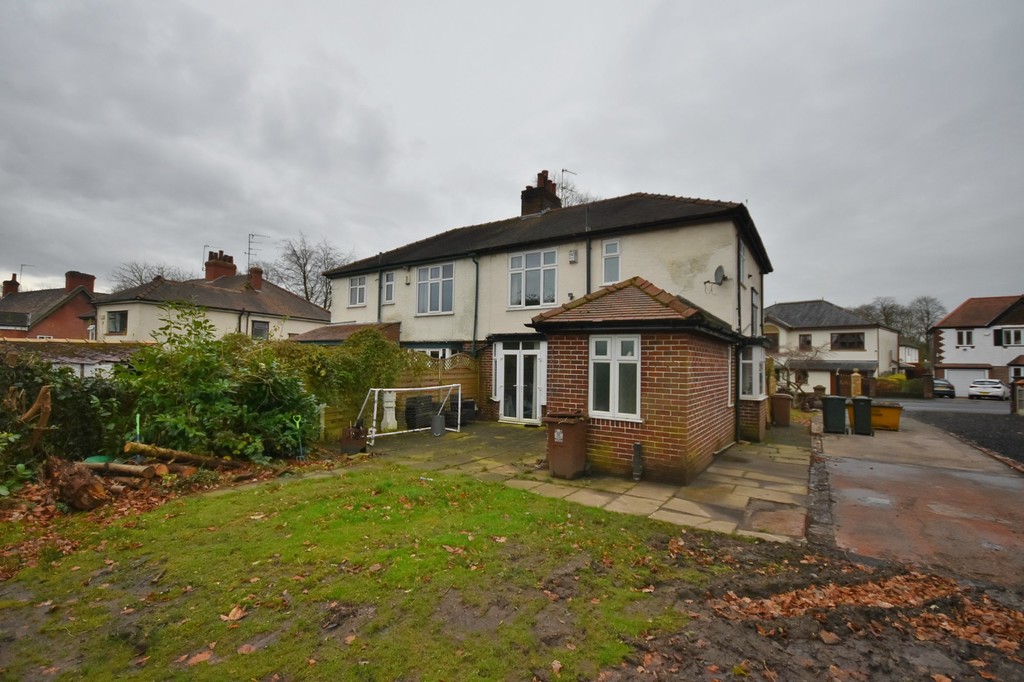 Martin & Co Rochdale 3 bedroom SemiDetached House Let in Broadhalgh