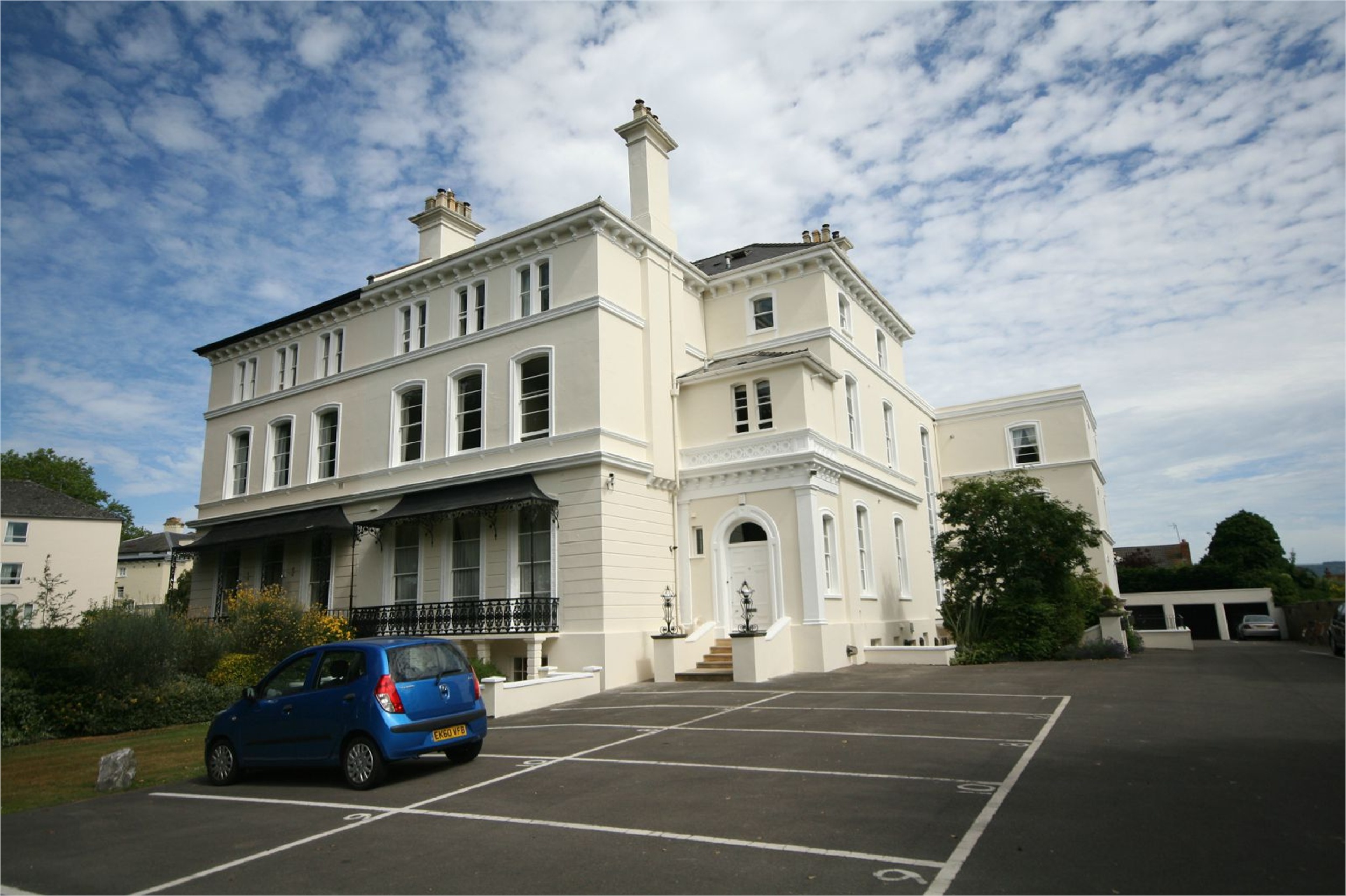 CJ Hole Cheltenham 2 bedroom Apartment for sale in Askham Court