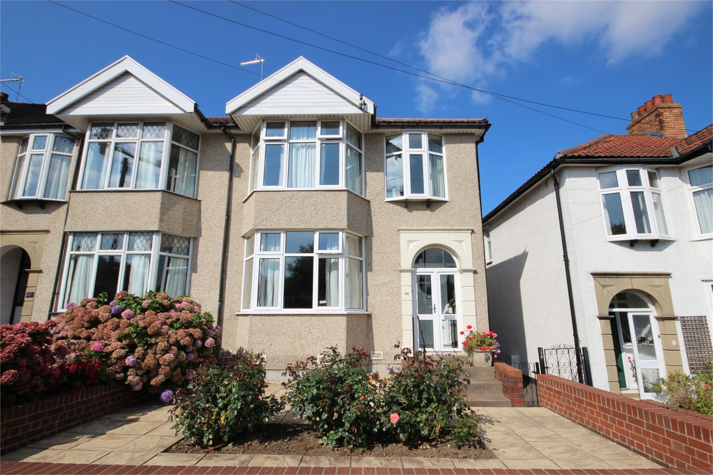 Cj Hole Westbury On Trym 3 Bedroom End Of Terrace House Sstc In