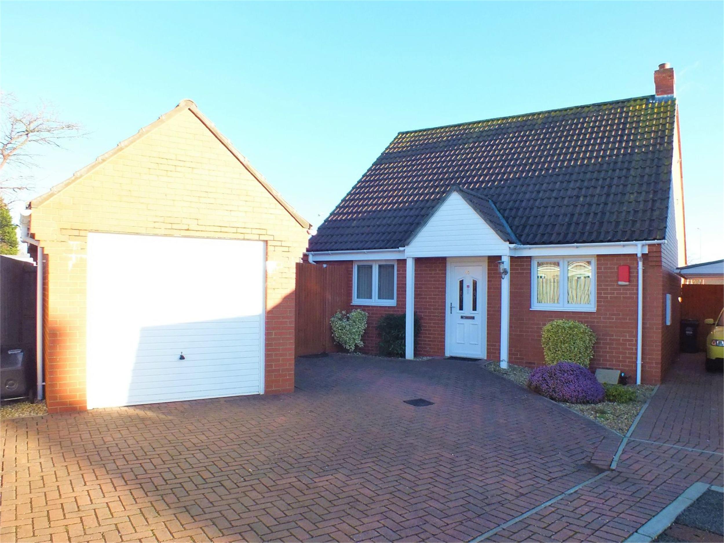 Cj Hole Worle 2 Bedroom Detached Bungalow For Sale In 10 Watcombe