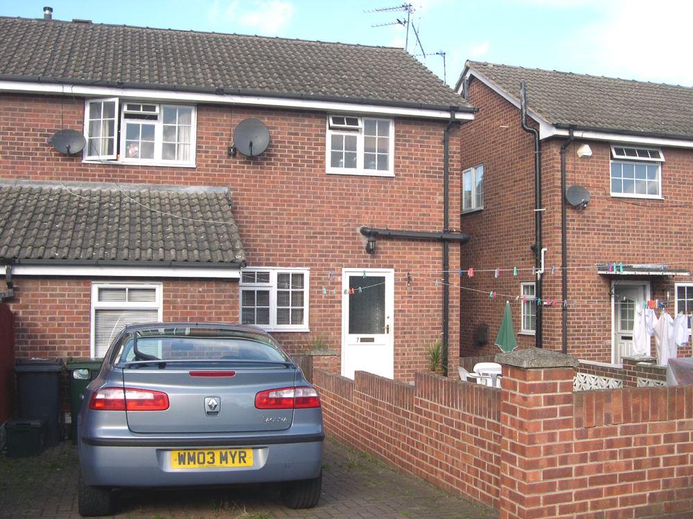 Whitegates Doncaster 3 bedroom SemiDetached House to rent in Manor