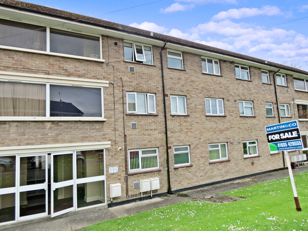 Martin & Co Yeovil 2 bedroom Flat Let in Hermes Place, Ilchester