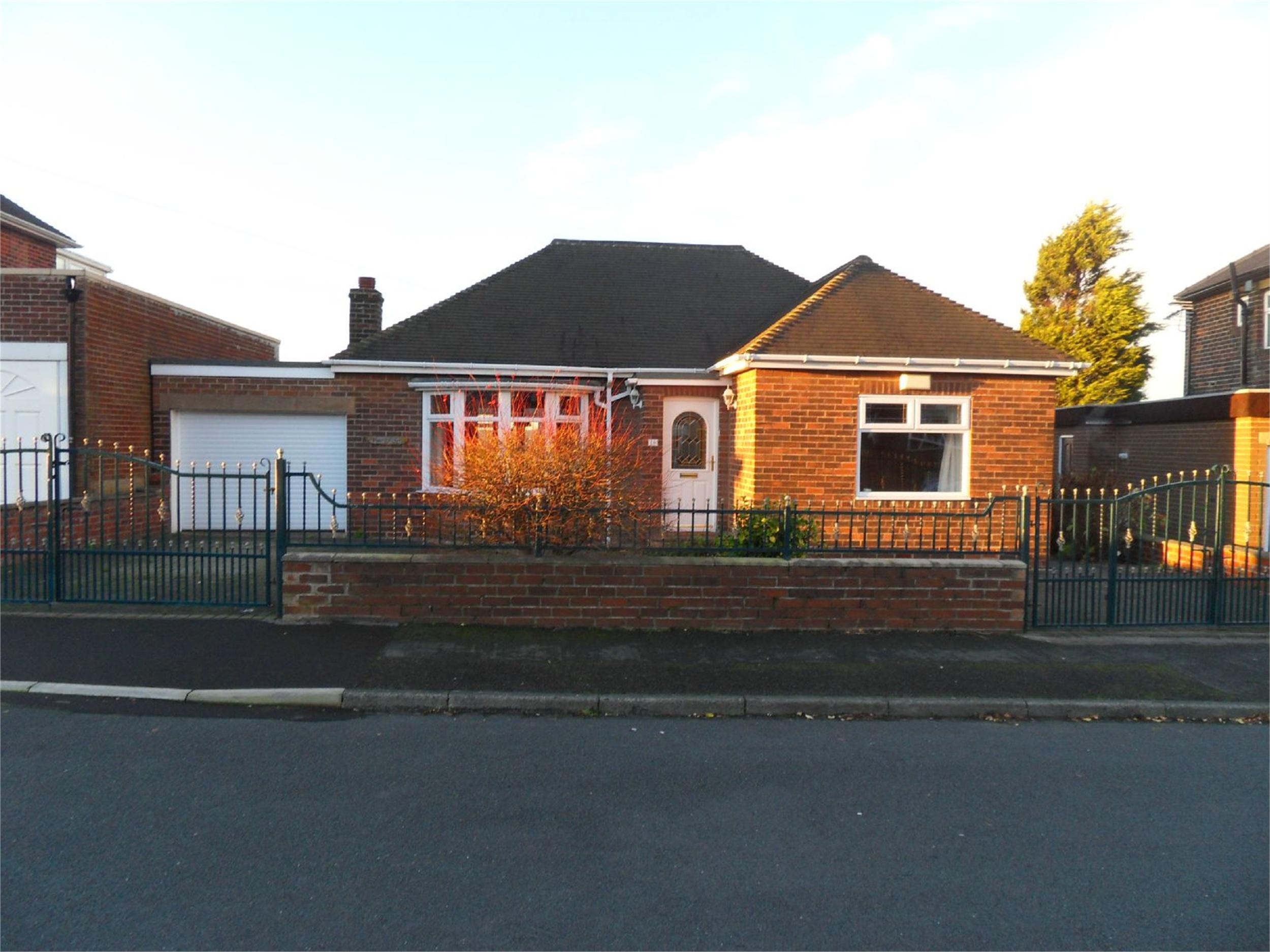 Whitegates Dewsbury 2 bedroom Detached Bungalow SSTC in Ullswater Road