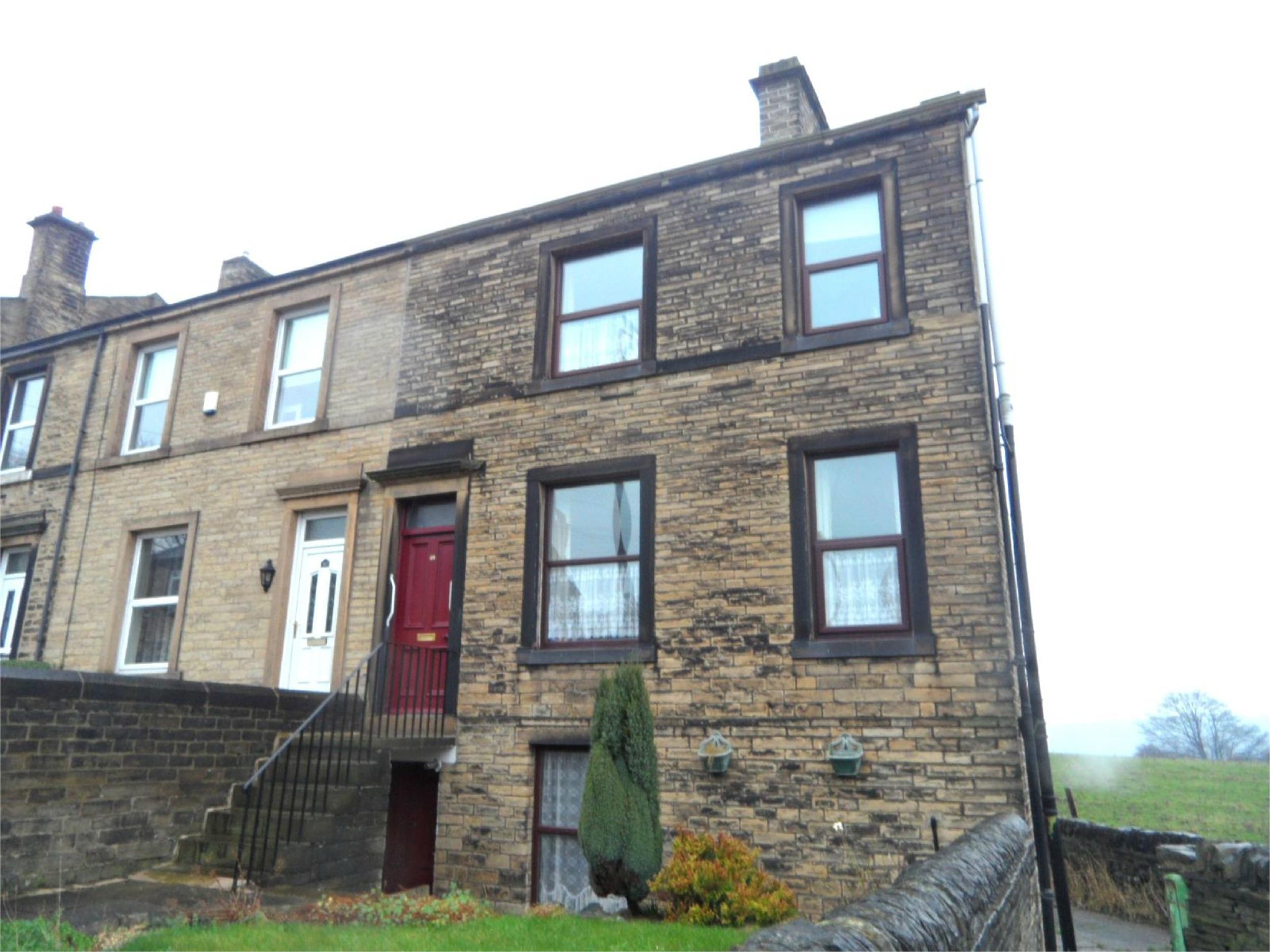 Whitegates Brighouse Studio House for sale in Clifton Common, BRIGHOUSE