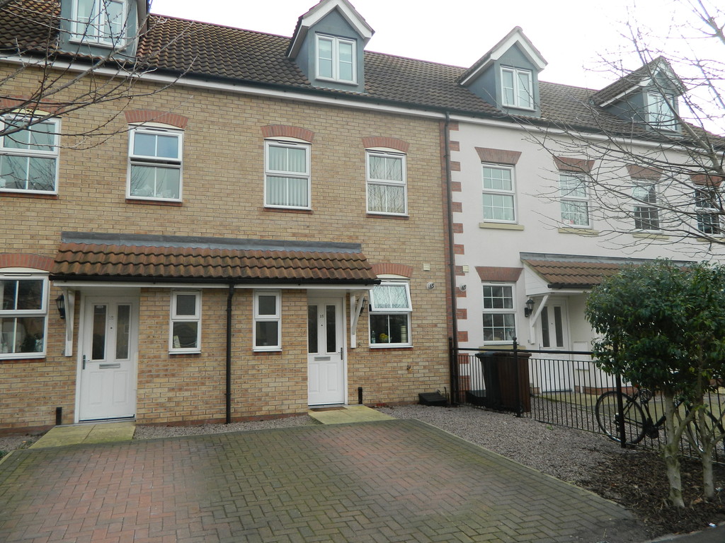 Martin & Co Lincoln 3 bedroom Town House Let in Witham Mews, Anchor