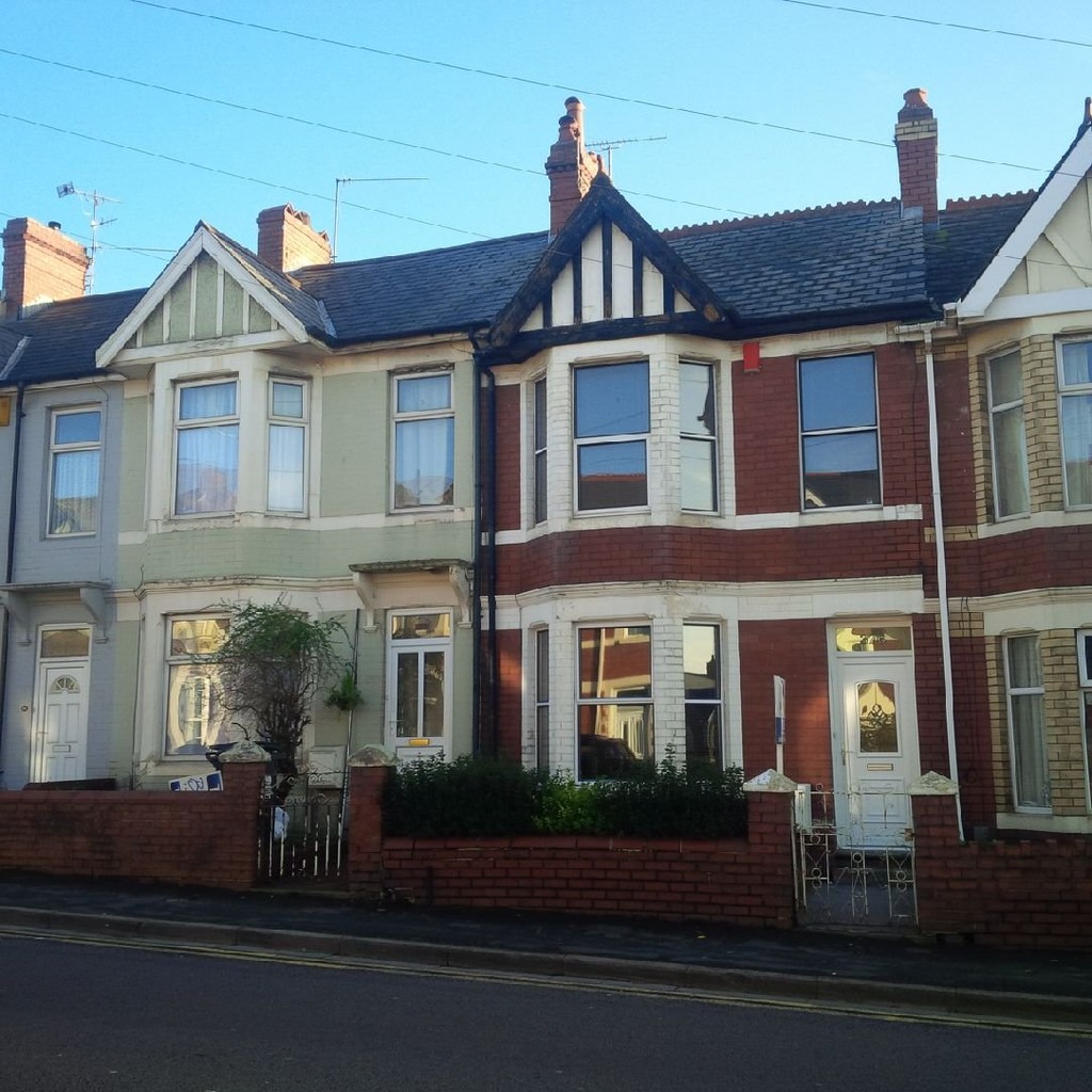 Martin & Co Newport 2 bedroom Terraced House For Sale in Caerleon Road, Newport