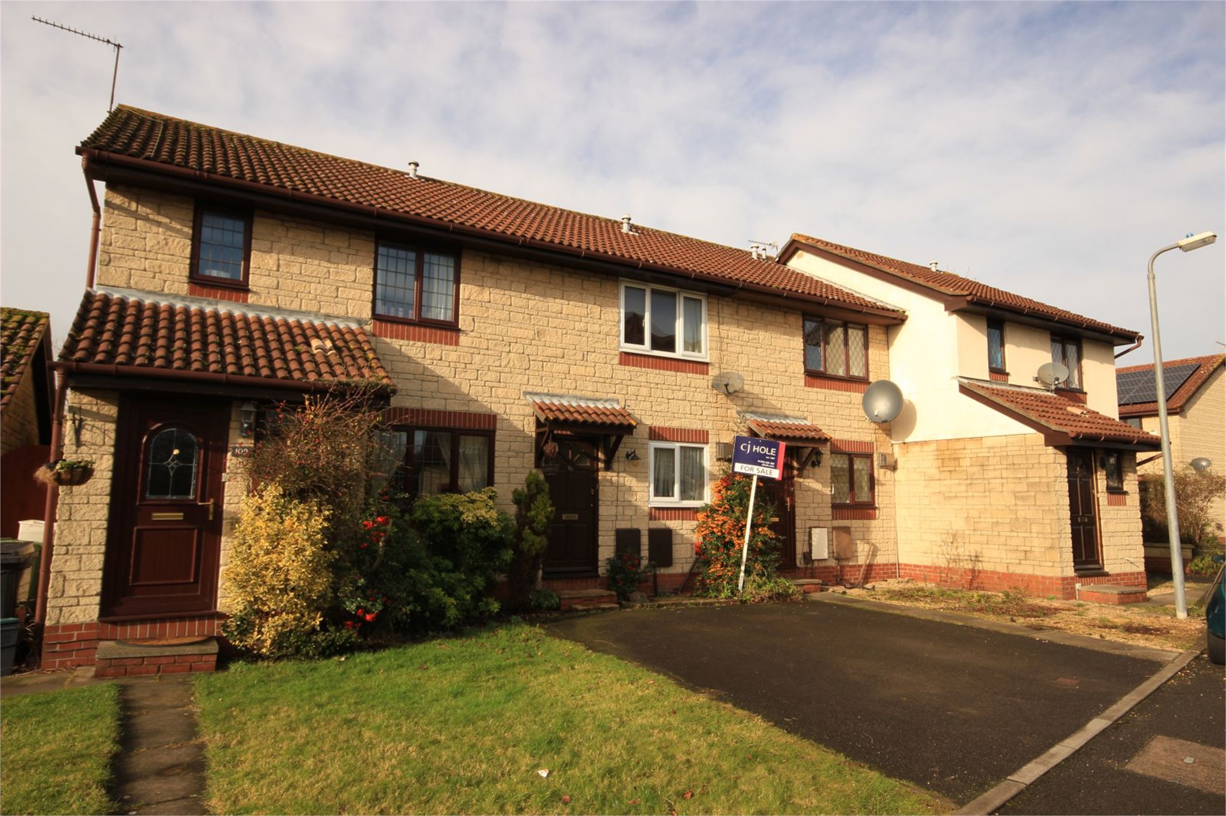 CJ Hole Bradley Stoke 2 bedroom Terraced House to rent in Paddock Close