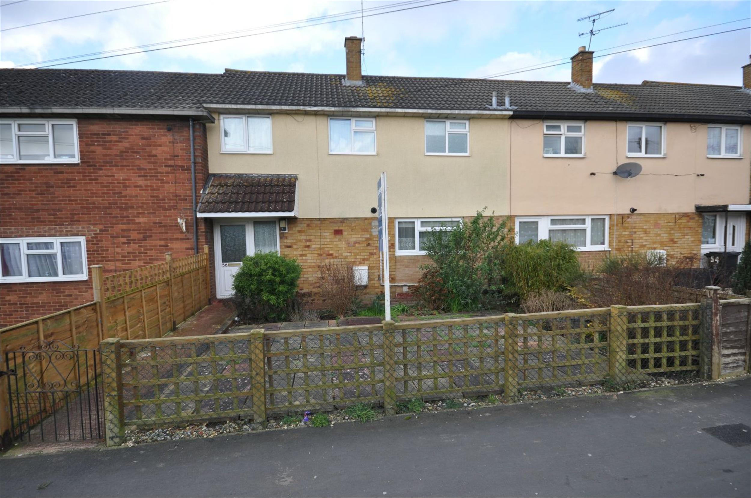 Parkers Swindon 3 bedroom House To Let in Verwood Close, Park North