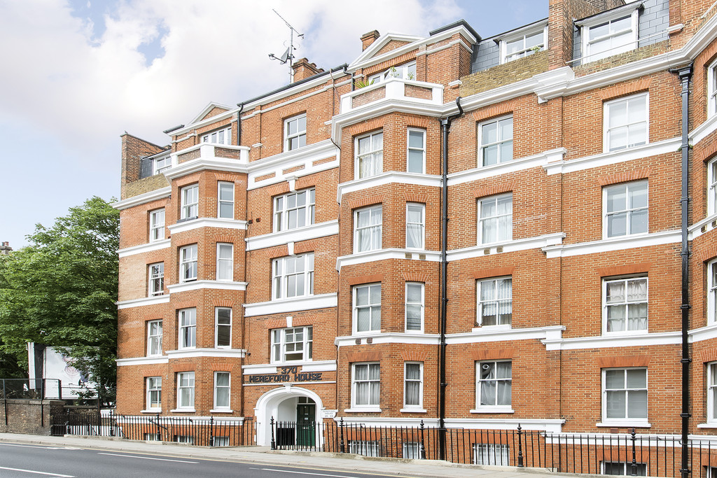 Martin & Co Chelsea 1 bedroom Flat Let in Hereford House, Fulham Road