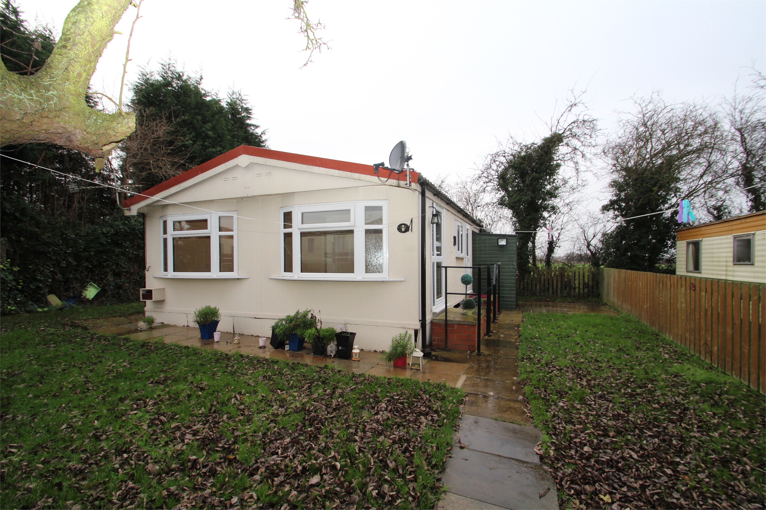 Whitegates Pontefract 2 bedroom House to rent in Grove Hall Park Home