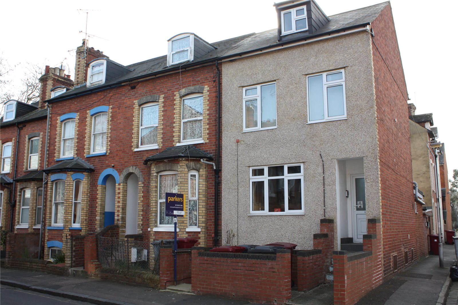 Parkers Reading Studio Flat to rent in Baker Street Reading Berkshire