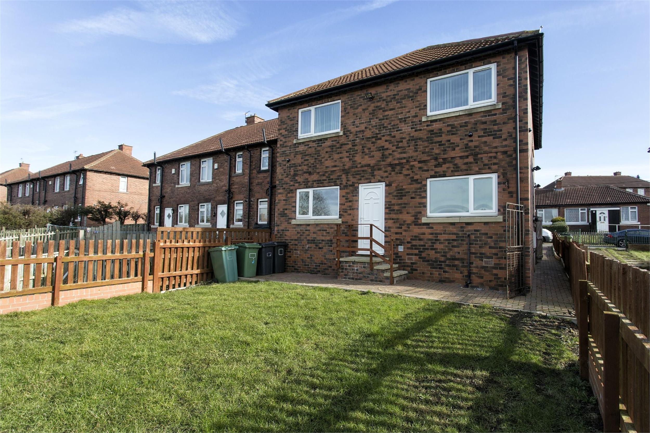 Whitegates Dewsbury 4 bedroom Town House For Sale in Moorside End