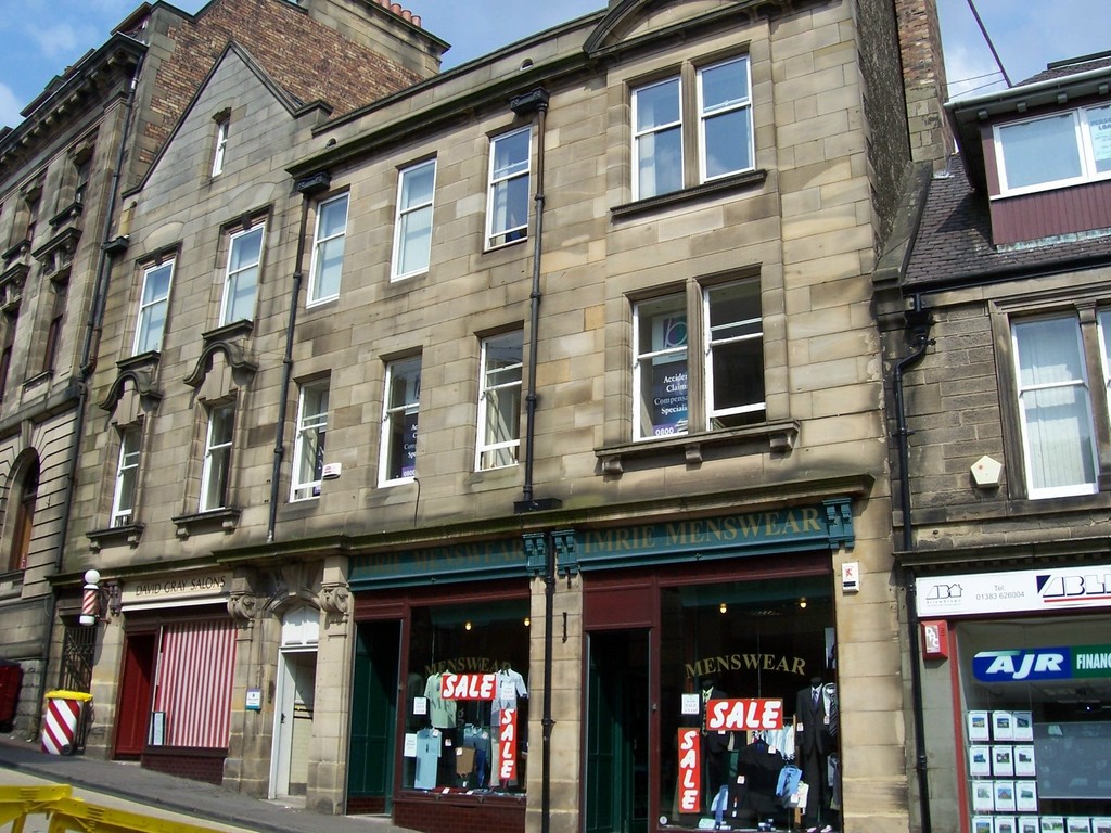 Martin & Co Dunfermline 2 bedroom Flat Let in New Row, Dunfermline