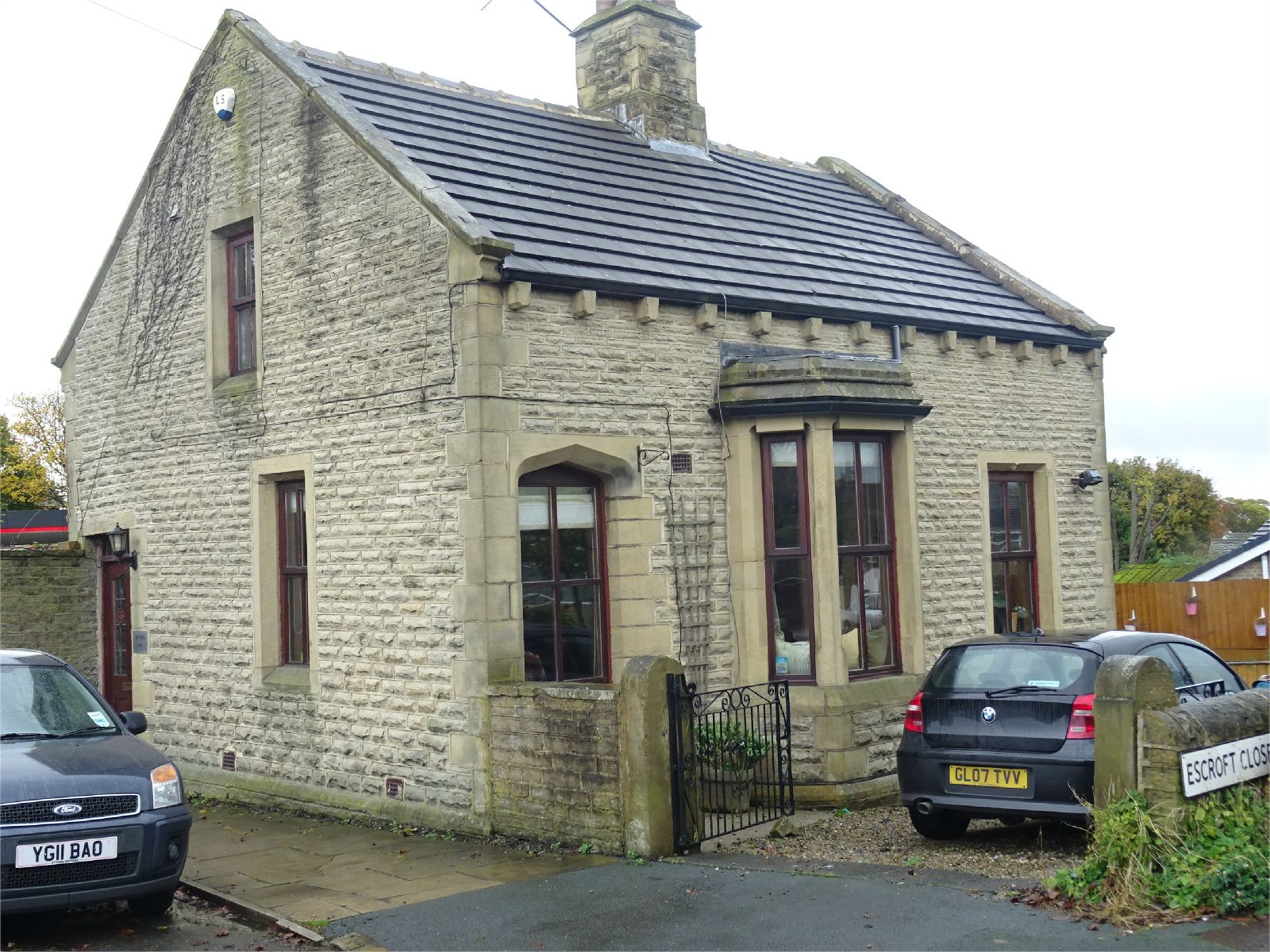 Whitegates Bradford 3 bedroom House for sale in Westfield Lane Wyke Bradford BD12 Whitegates
