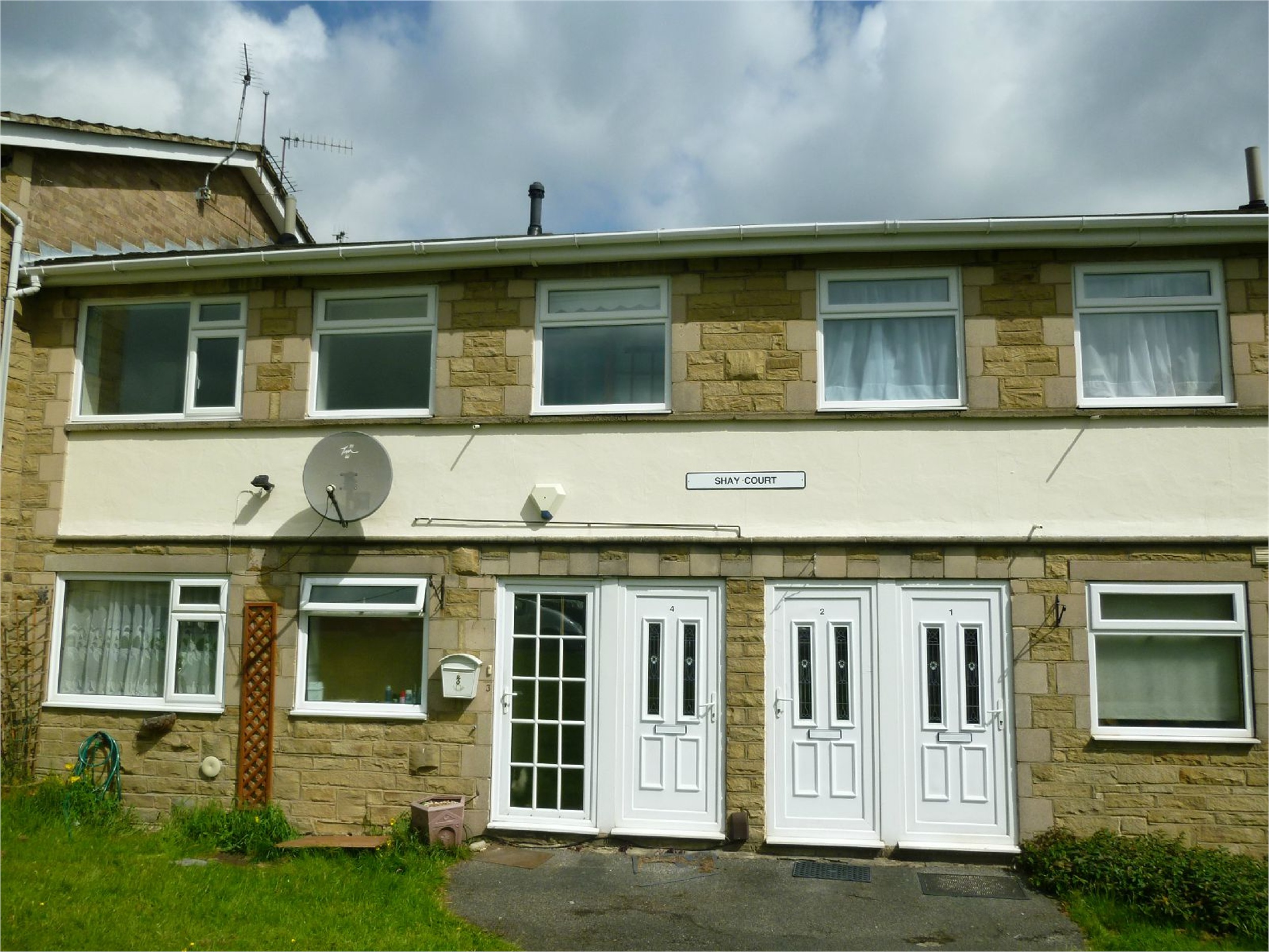 Whitegates Bradford 1 bedroom Flat For Sale in Shay Court Shay Drive