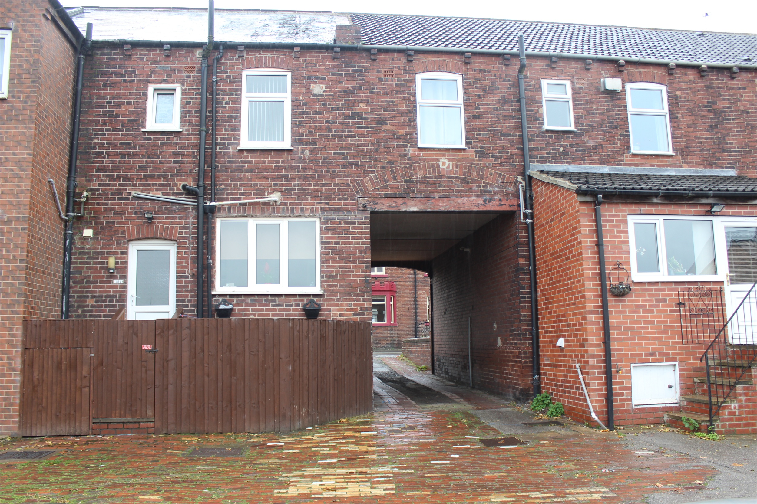 Whitegates Pontefract 3 bedroom House for sale in Pontefract Road