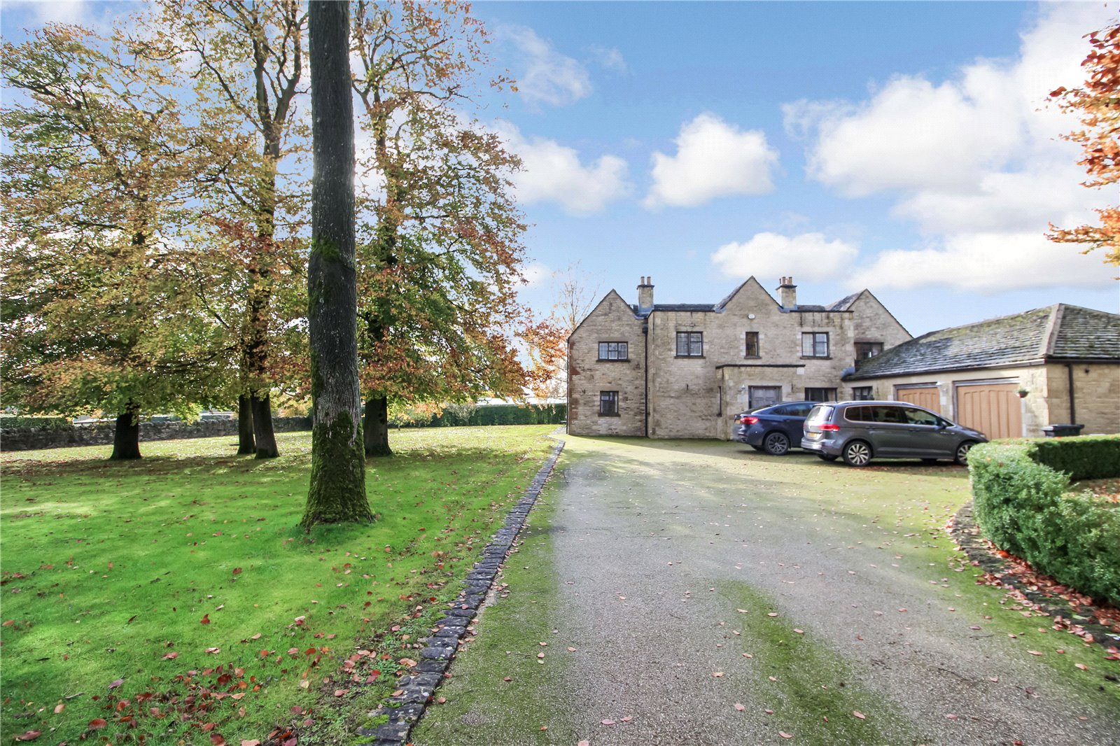 CJ Hole Cirencester 4 bedroom House to rent in Bagendon, Cirencester