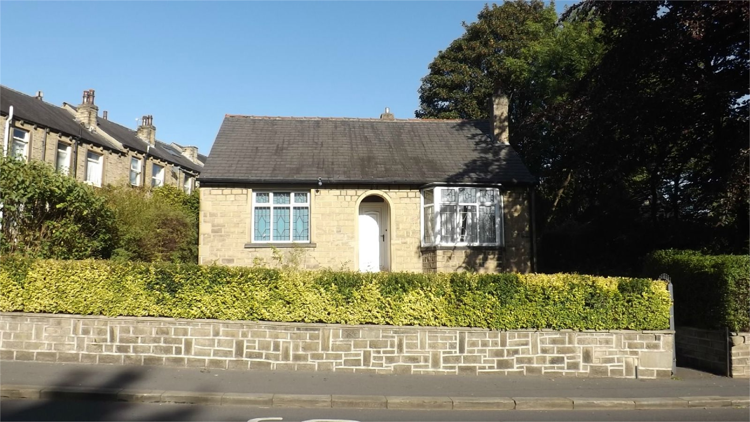Whitegates Huddersfield 3 bedroom Bungalow to rent in Blacker Road