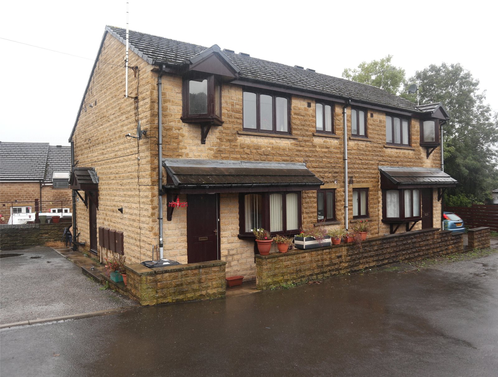 Whitegates Huddersfield 1 bedroom Flat Let Agreed in Almondbury Bank