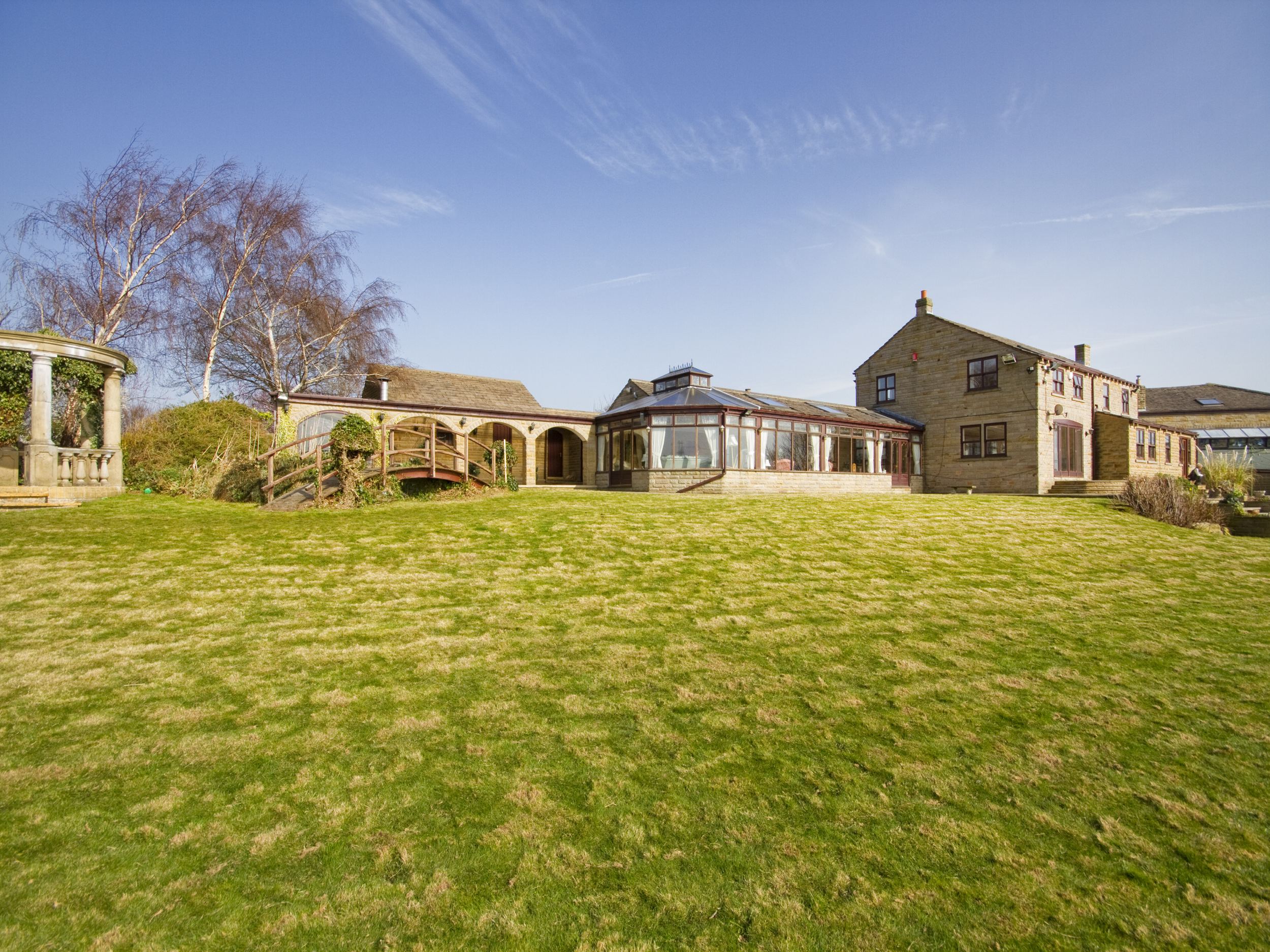 Whitegates Dewsbury 5 bedroom House For Sale in Park Farm Lodge Lane Norristhorpe