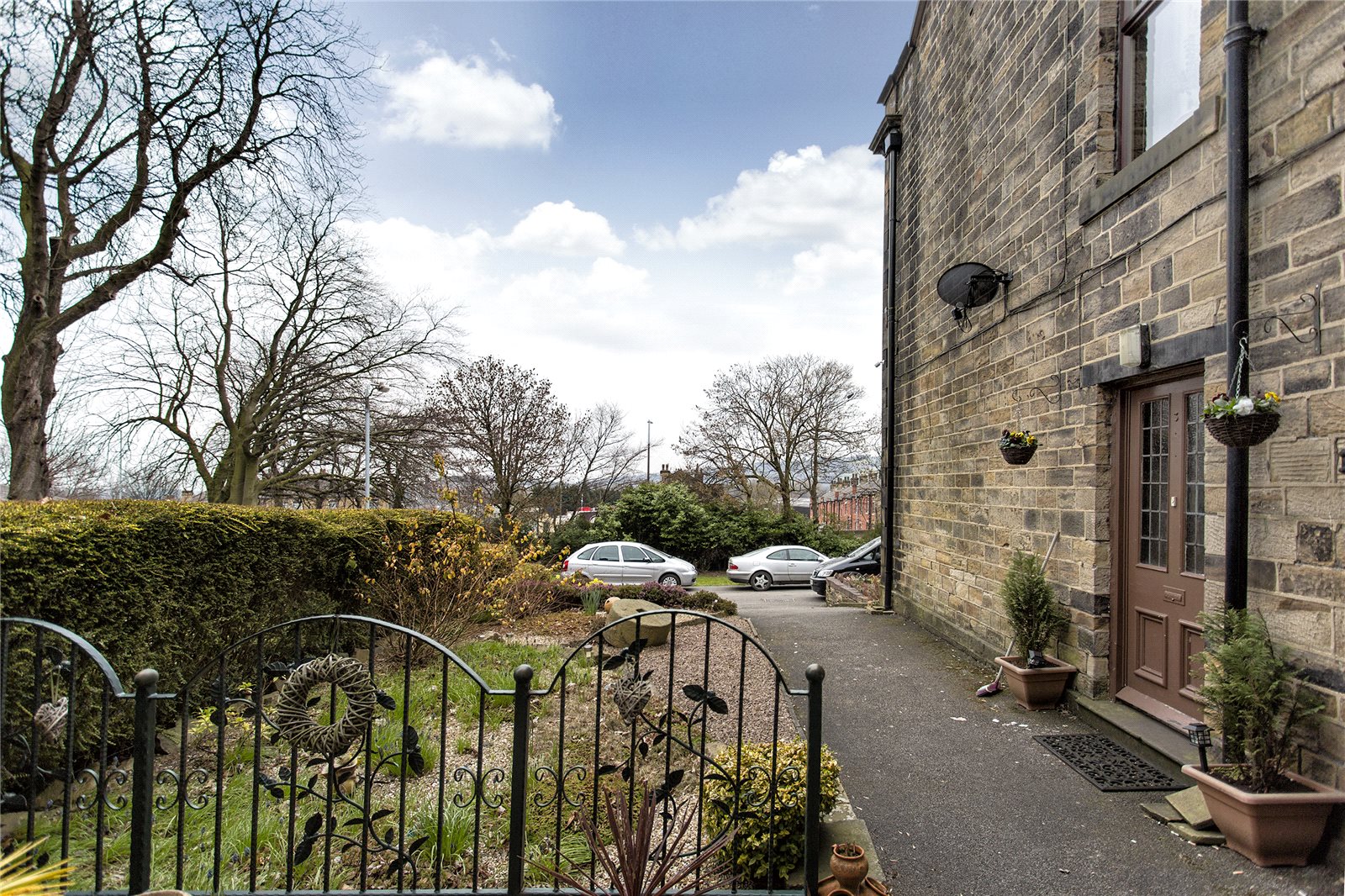 Whitegates Dewsbury 5 bedroom House for sale in Ravens Lodge