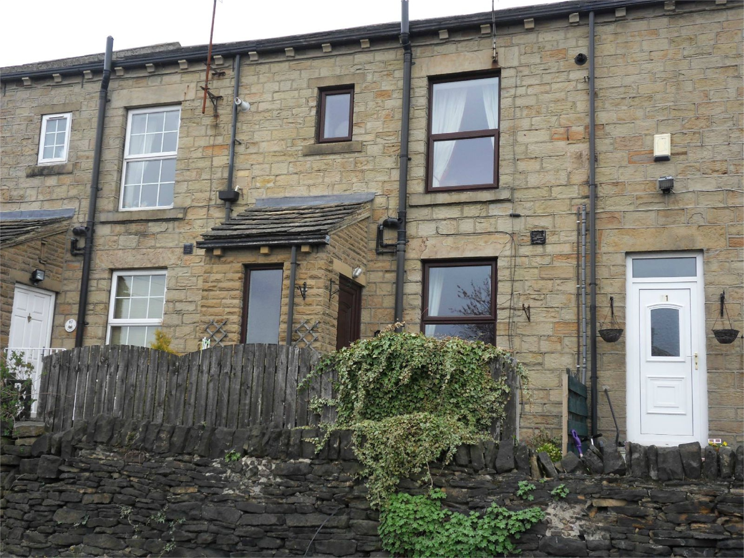 Whitegates Dewsbury 1 bedroom House SSTC in Kilpin Hill Lane Dewsbury