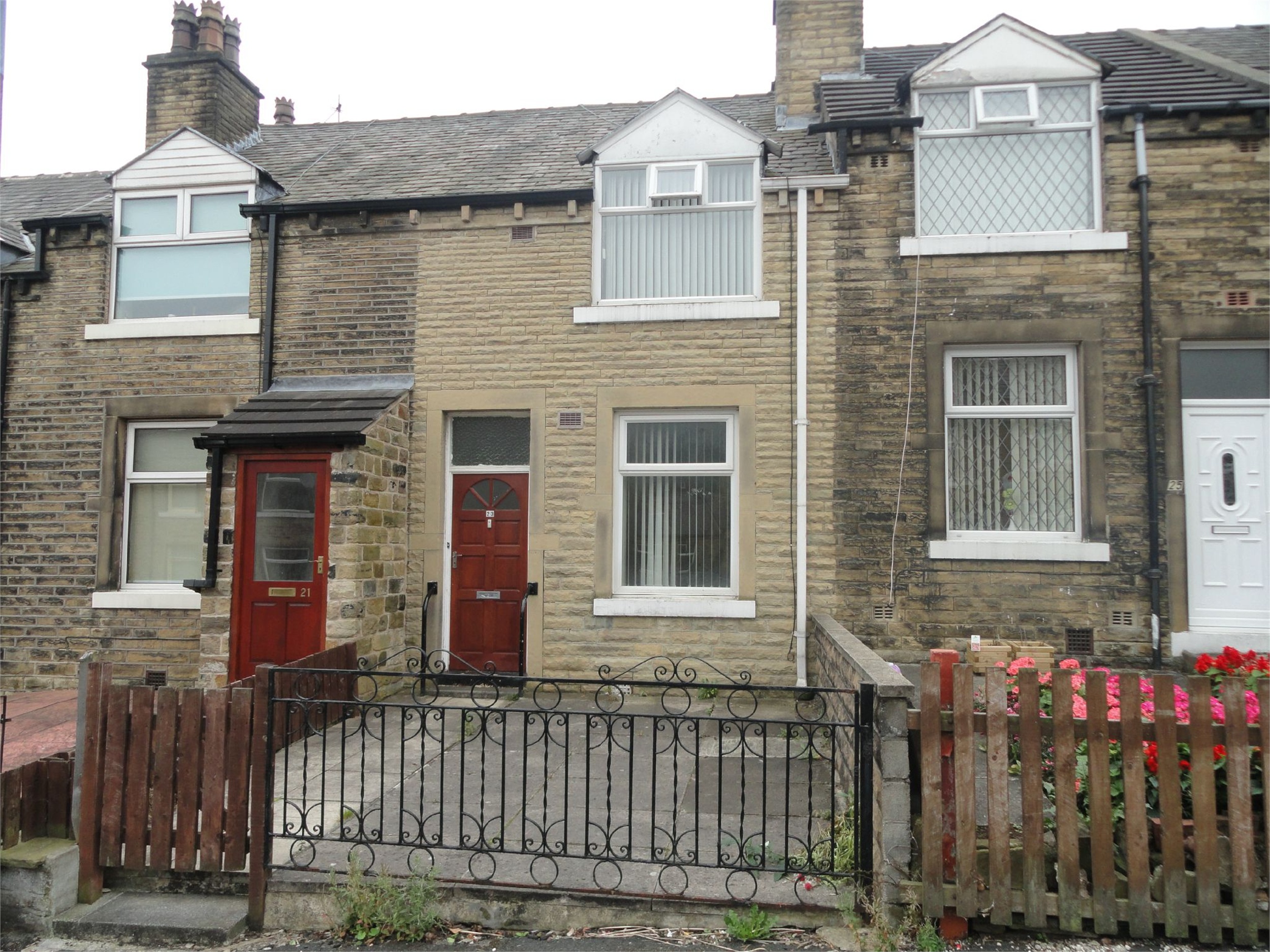 Whitegates Huddersfield 2 bedroom House SSTC in Bleasdale Avenue Birkby
