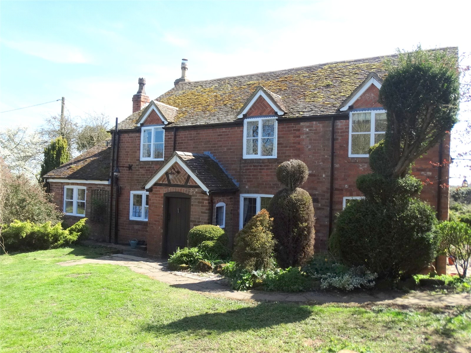 CJ Hole Worcester 3 bedroom Cottage for sale in CliftonOnTeme