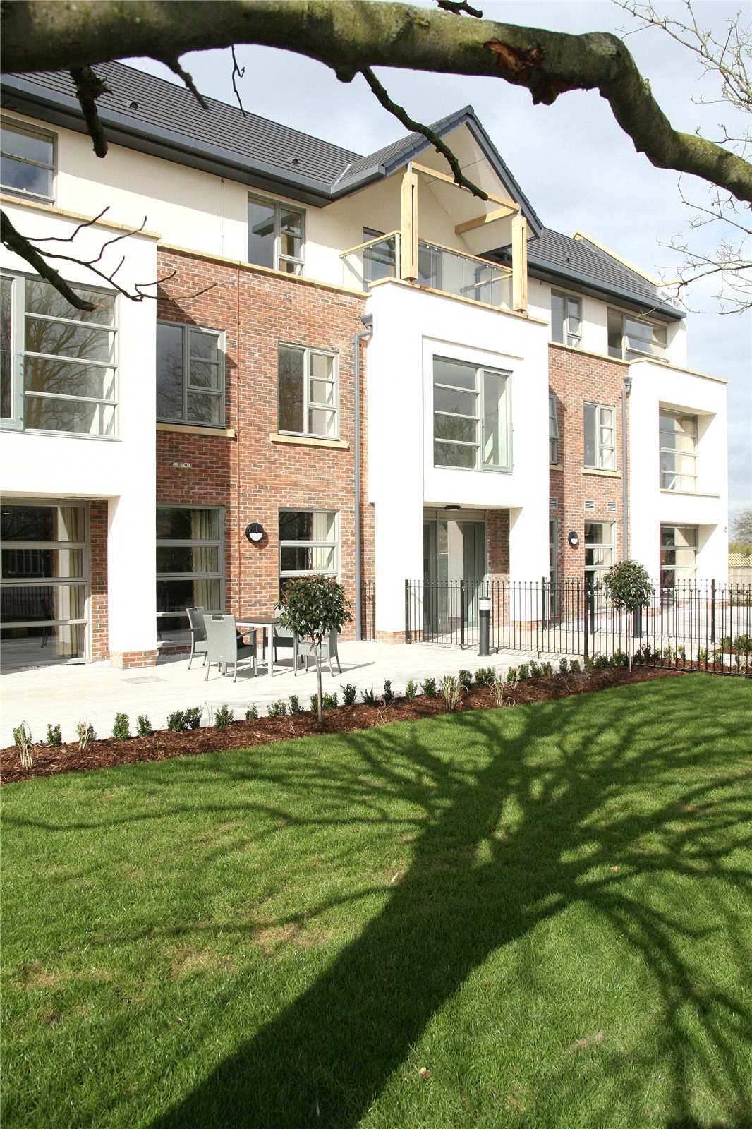 Whitegates Chester 2 bedroom Flat to rent in Deva Point Blacon Point