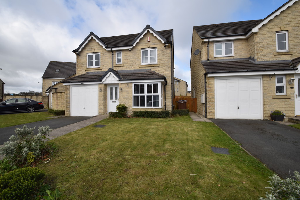 Martin Co Saltaire 4 Bedroom Detached House Let In Yateholm Drive Clayton Heights Bradford