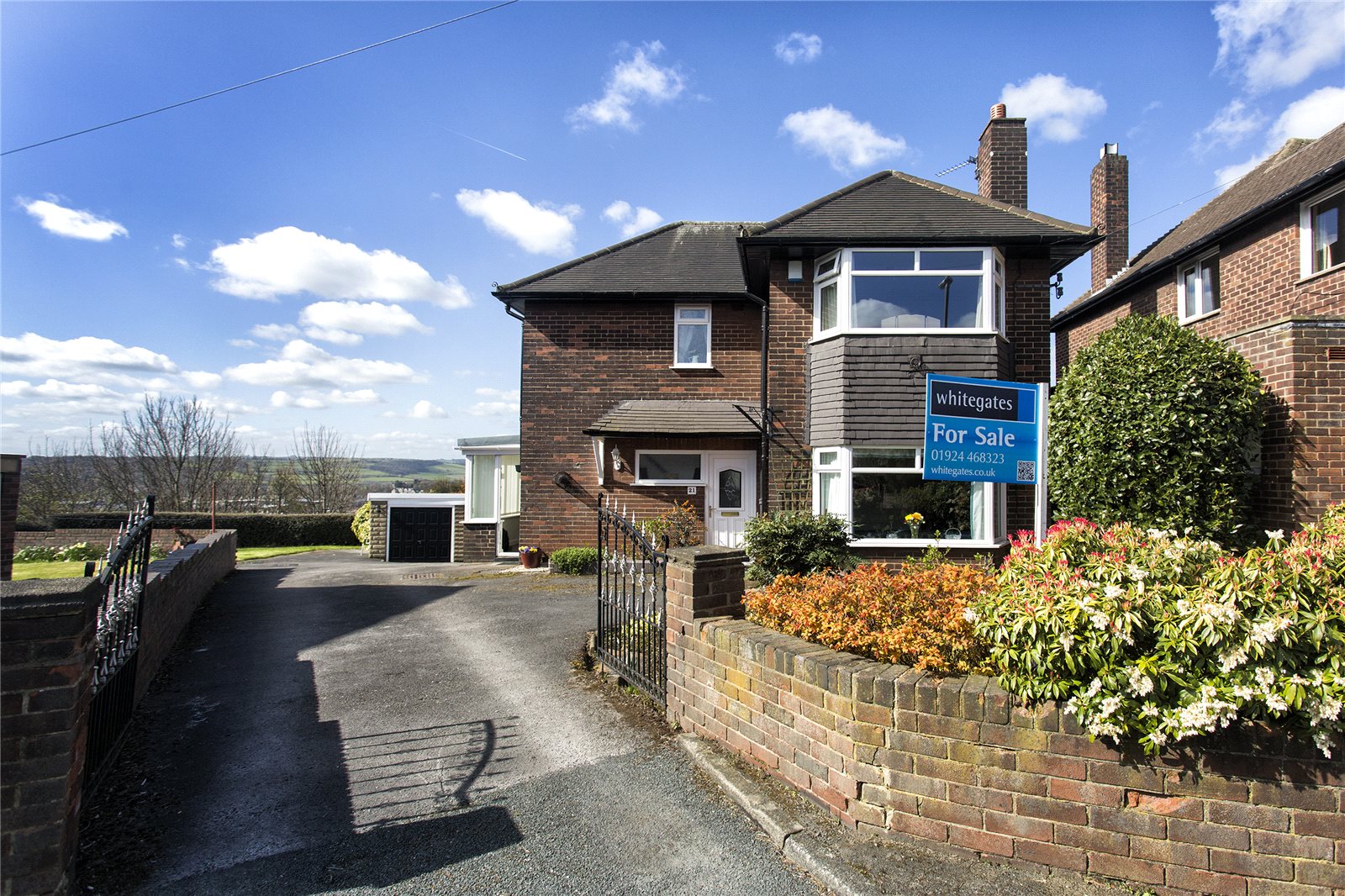 Whitegates Dewsbury 3 bedroom House SSTC in Pennine Road Dewsbury