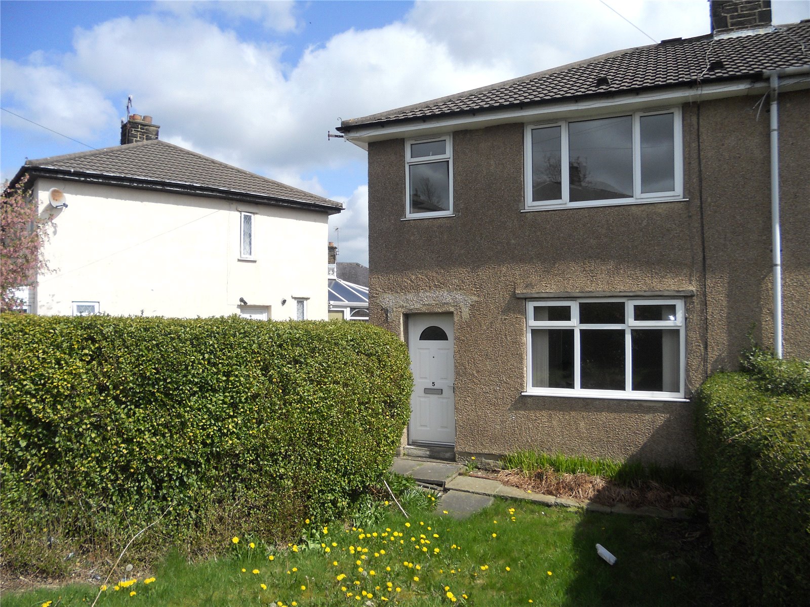 Whitegates Keighley 3 bedroom House to rent in Broomhill Drive Keighley