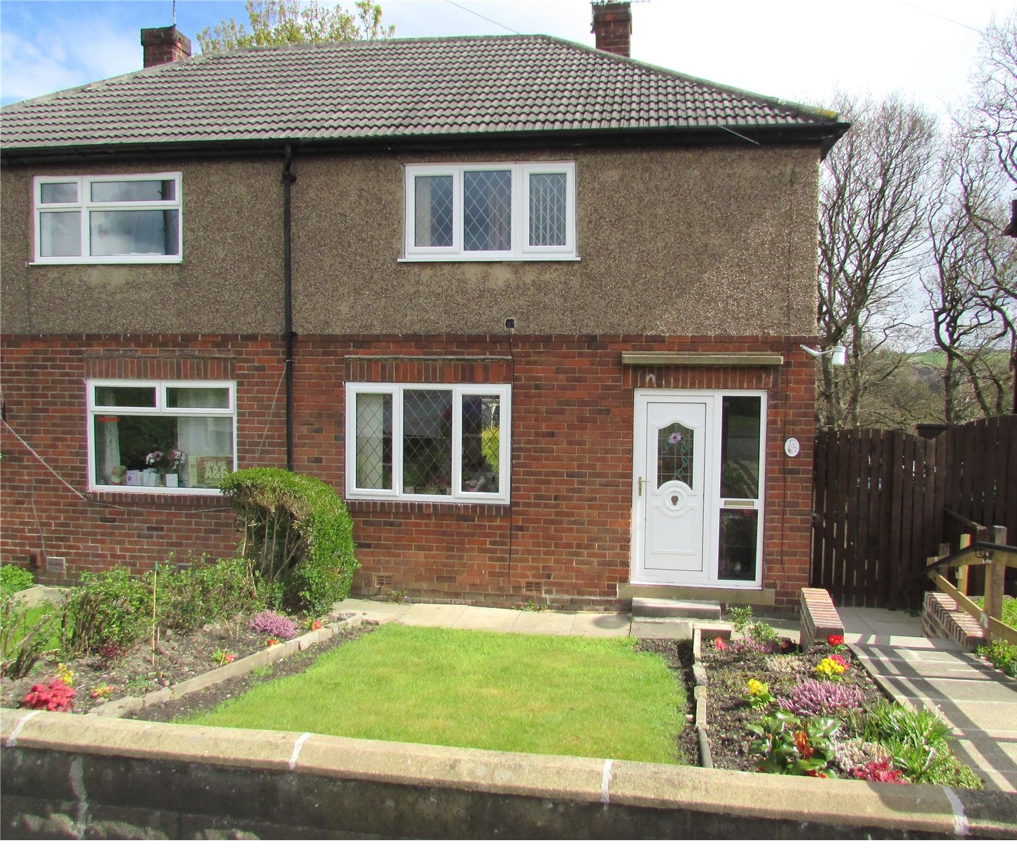 Whitegates Huddersfield 3 bedroom House for sale in Woodedge Avenue
