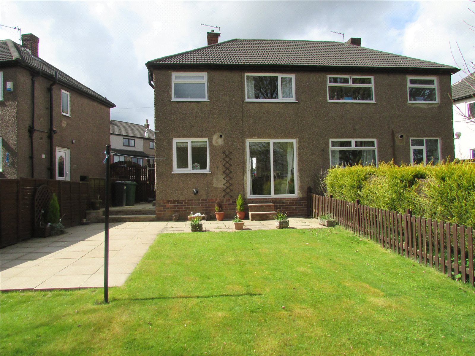 Whitegates Huddersfield 3 bedroom House for sale in Woodedge Avenue Dalton Huddersfield HD5
