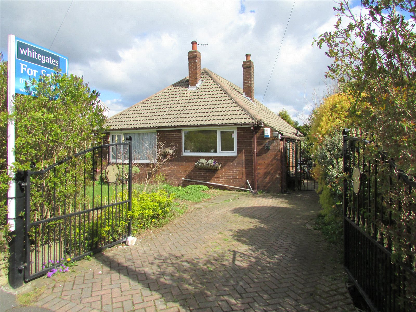 Whitegates Huddersfield 2 bedroom Bungalow For Sale in Bank End Lane