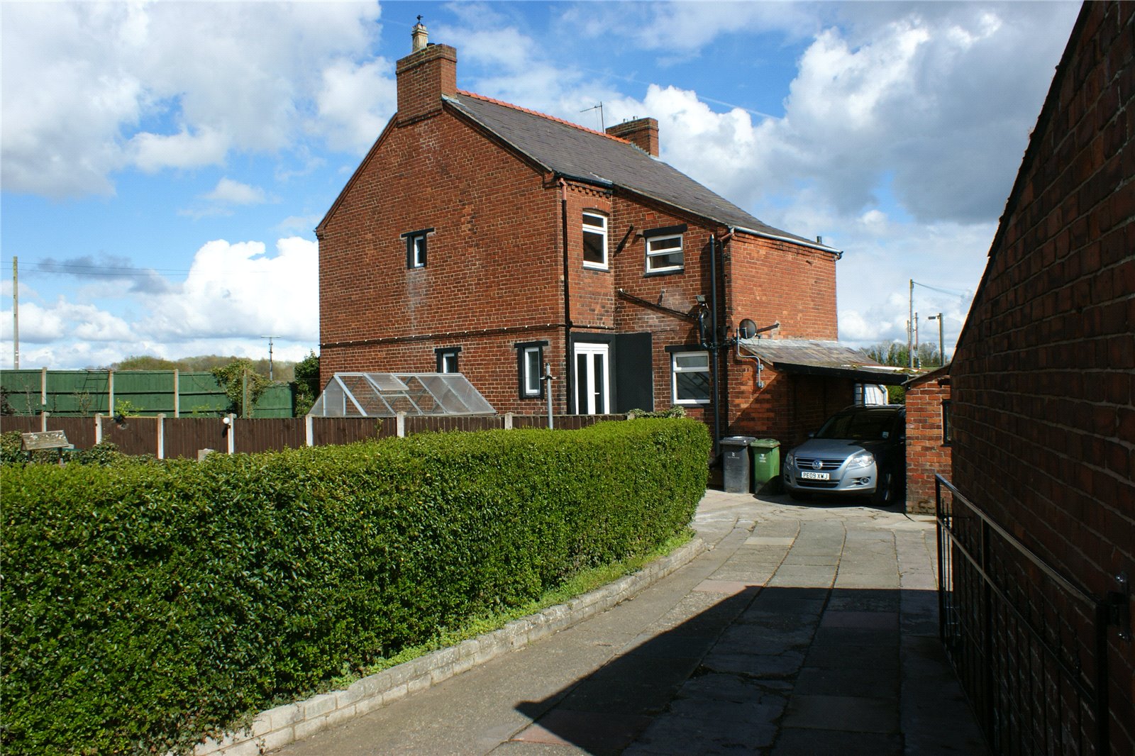 Whitegates Wrexham 2 bedroom House for sale in Gatewen Road New