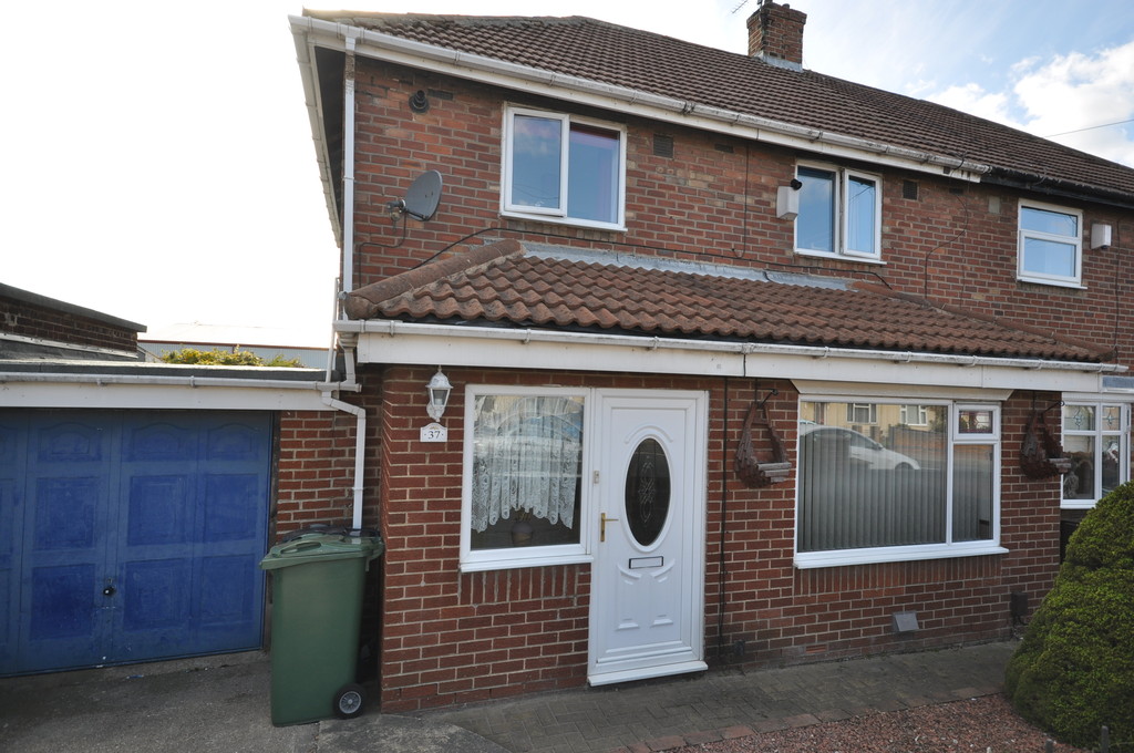Martin & Co Sunderland 3 bedroom SemiDetached House Let in Prestbury
