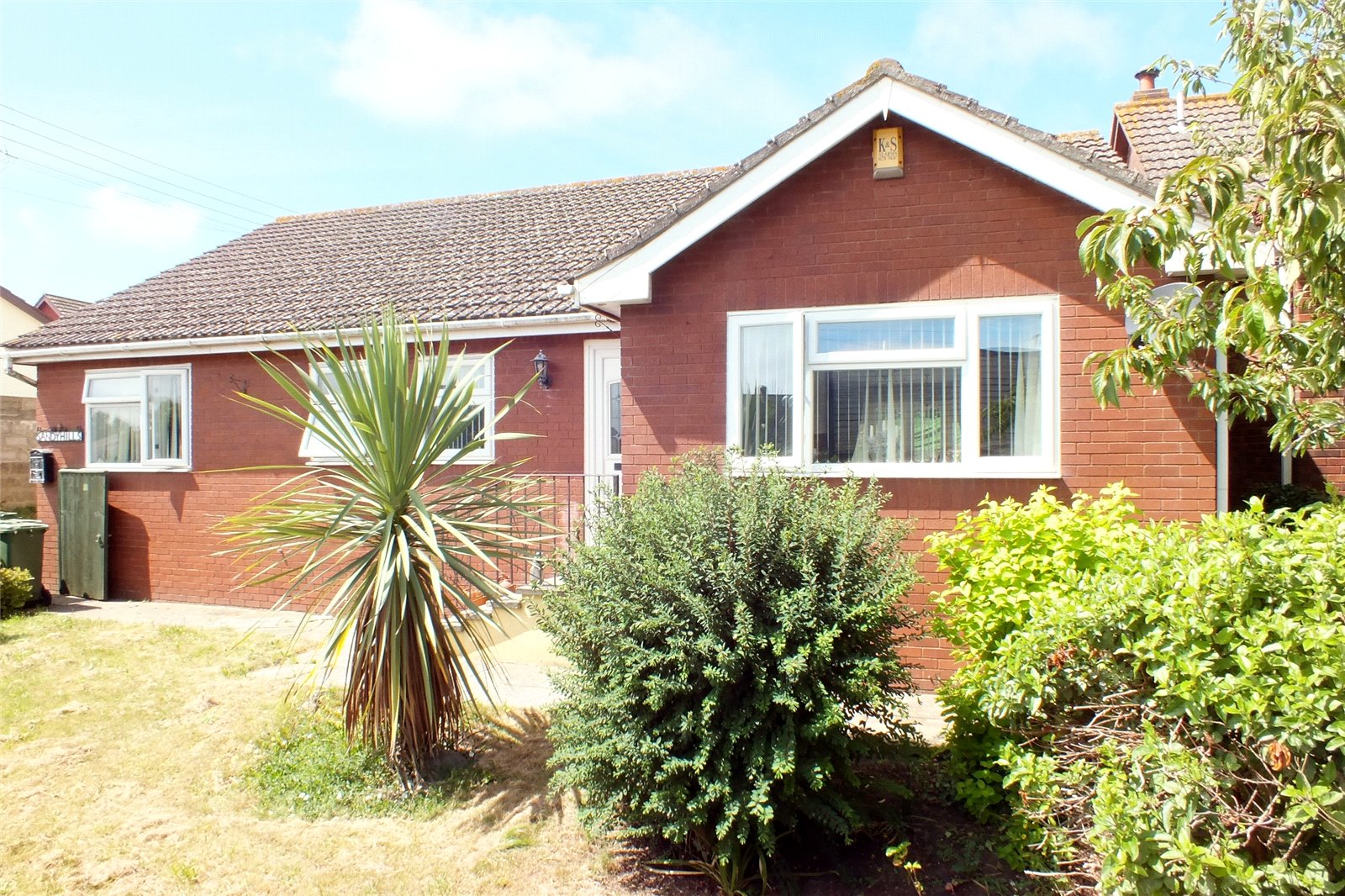 CJ Hole BurnhamonSea 4 bedroom Bungalow for sale in South Road Brean