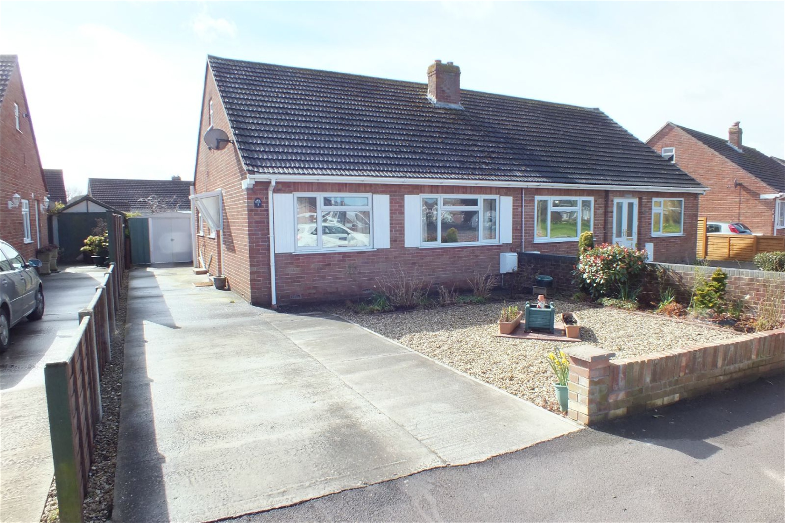 CJ Hole BurnhamonSea 2 bedroom Bungalow SSTC in Rosewood Close