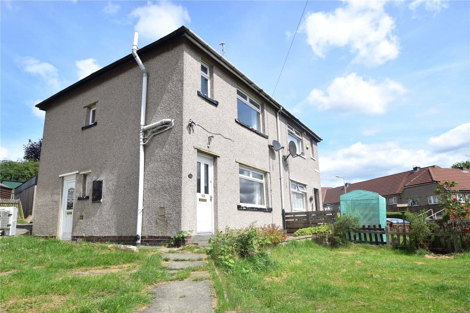 Whitegates Keighley 3 bedroom House to rent in North Dean Road Keighley BD22 Whitegates