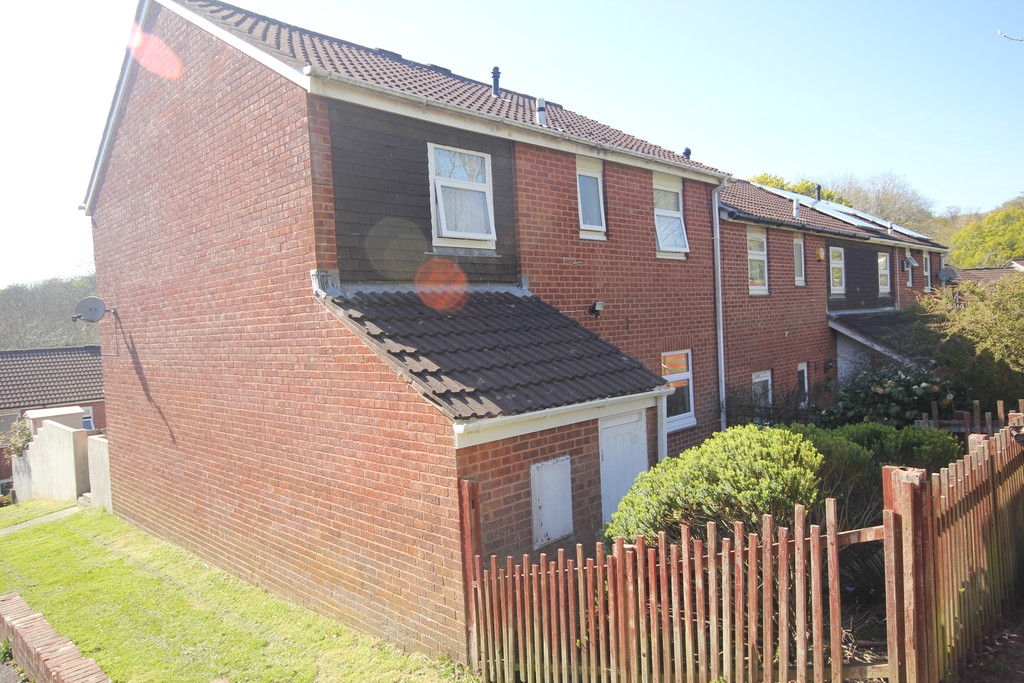 Martin & Co Plymouth 4 bedroom End of Terrace House Let in Dockray