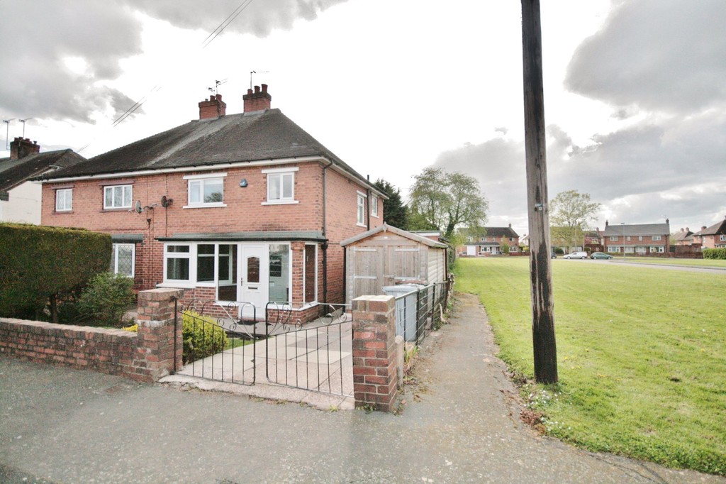 Martin & Co Nantwich 3 bedroom SemiDetached House Let in Cronkinson Ave, Nantwich