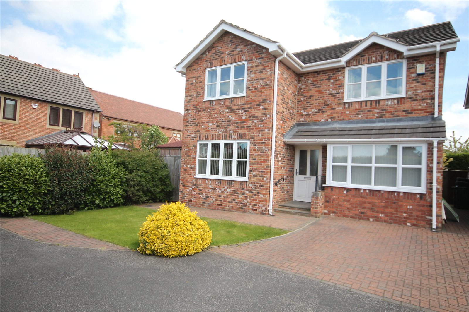 Whitegates Barnsley 4 bedroom House for sale in Orchard Drive Royston