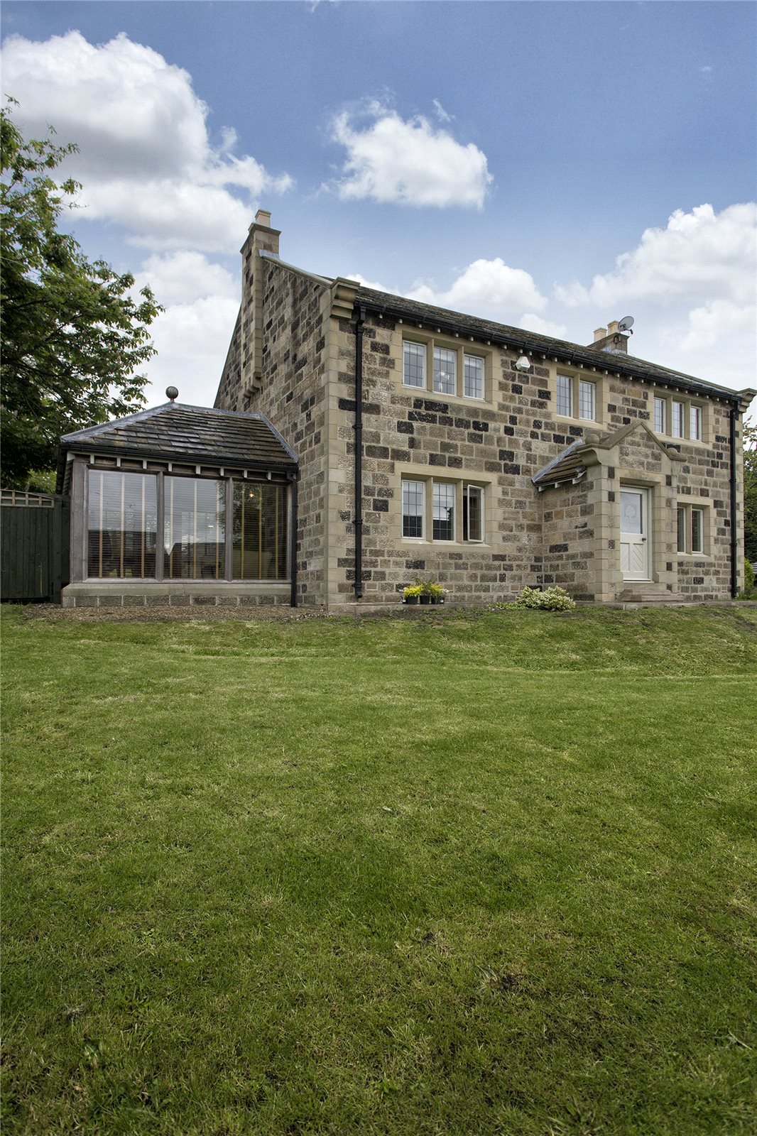 Whitegates Dewsbury 4 bedroom House for sale in Brookroyd Lane Birstall