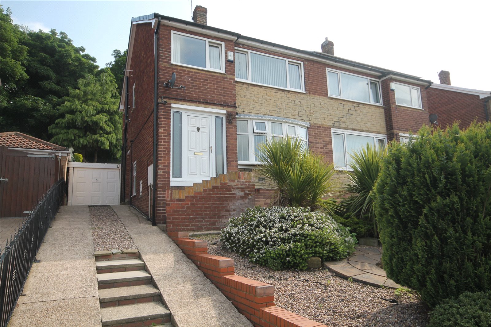 Whitegates Barnsley 3 bedroom House for sale in Roehampton Rise Ardsley