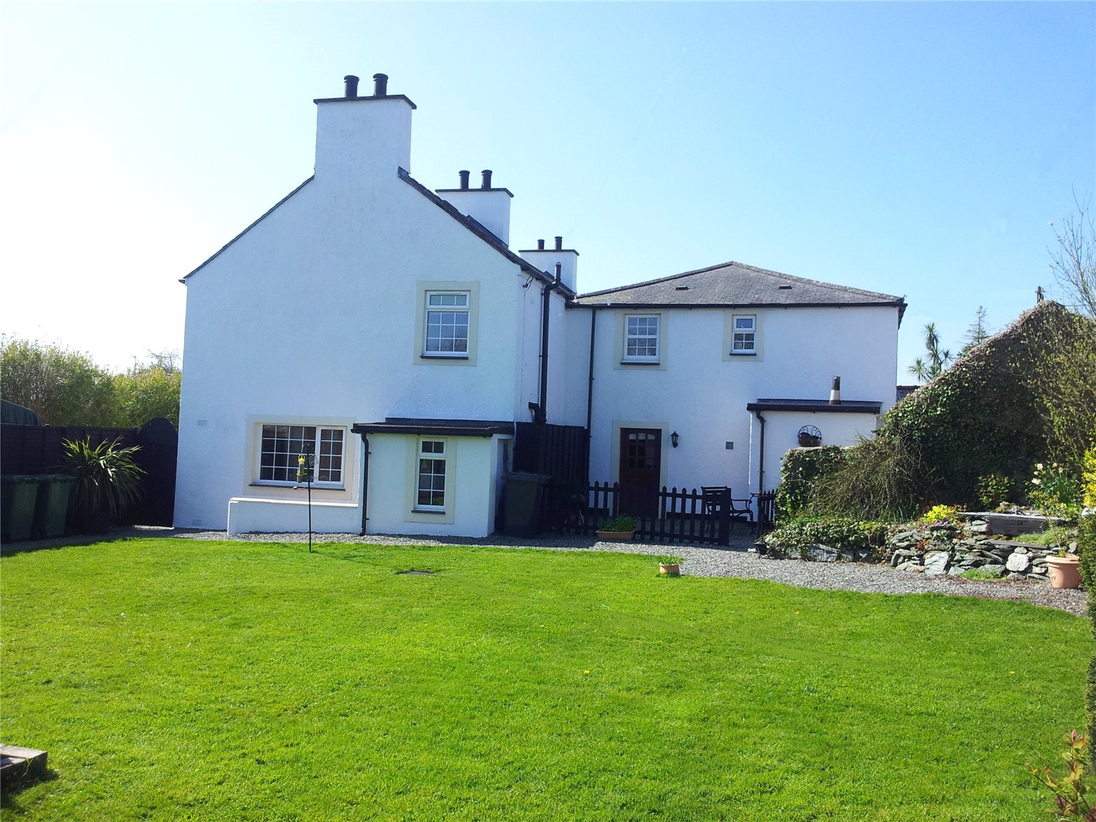 Whitegates Chester 5 bedroom House for sale in Llanddeusant Holyhead