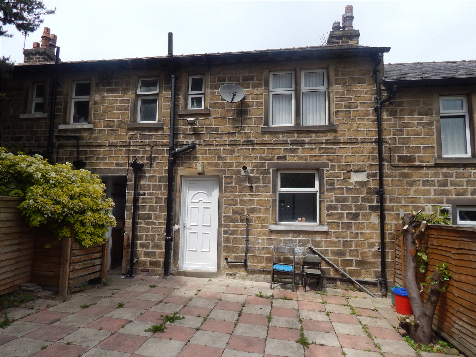Whitegates Huddersfield 3 bedroom House to rent in Moorside Avenue